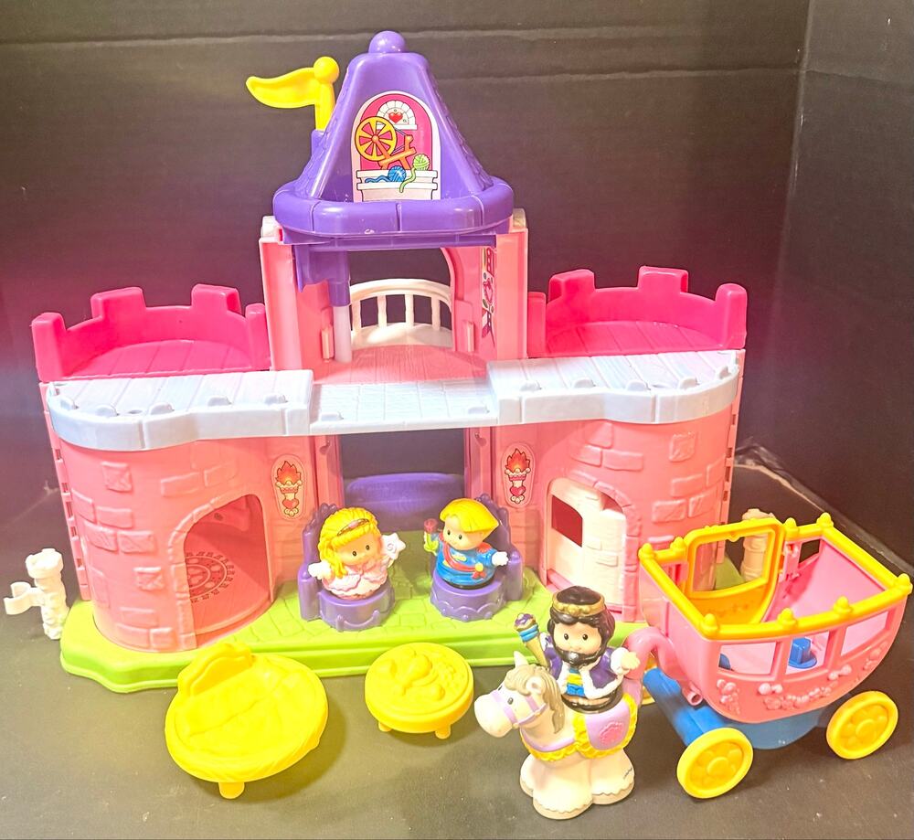 FP Little People Lil’ Kingdom Palace Castle Horse King Prince Princess carriage